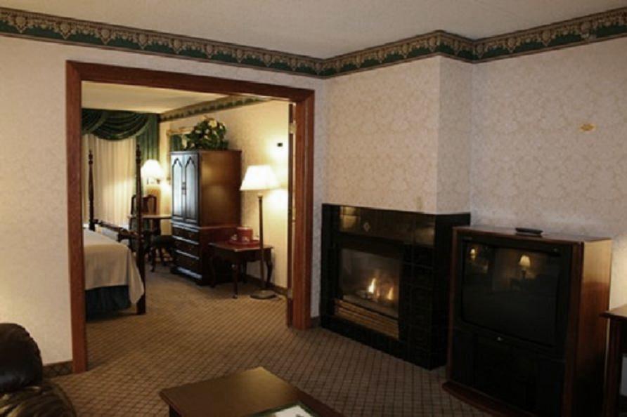 The Plaza Hotel & Suites Winona Szoba fotó
